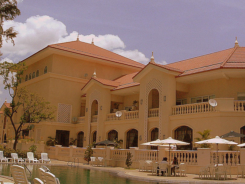 Club Morocco Resort And Country Club Subic Bagian luar foto