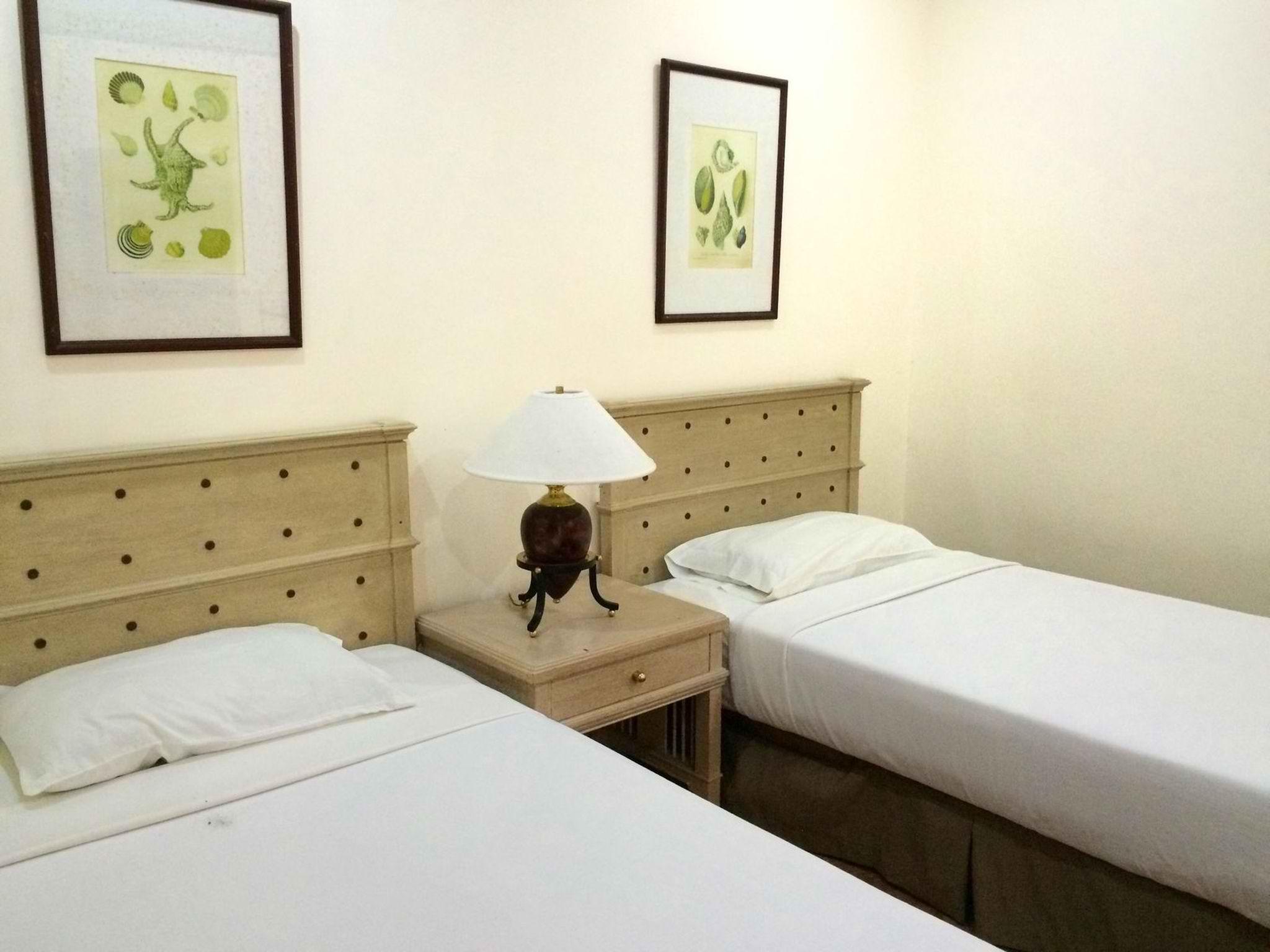 Club Morocco Resort And Country Club Subic Bagian luar foto