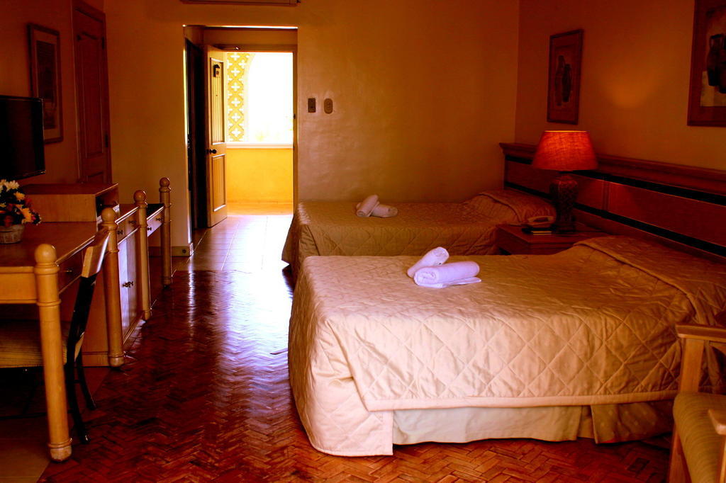 Club Morocco Resort And Country Club Subic Ruang foto
