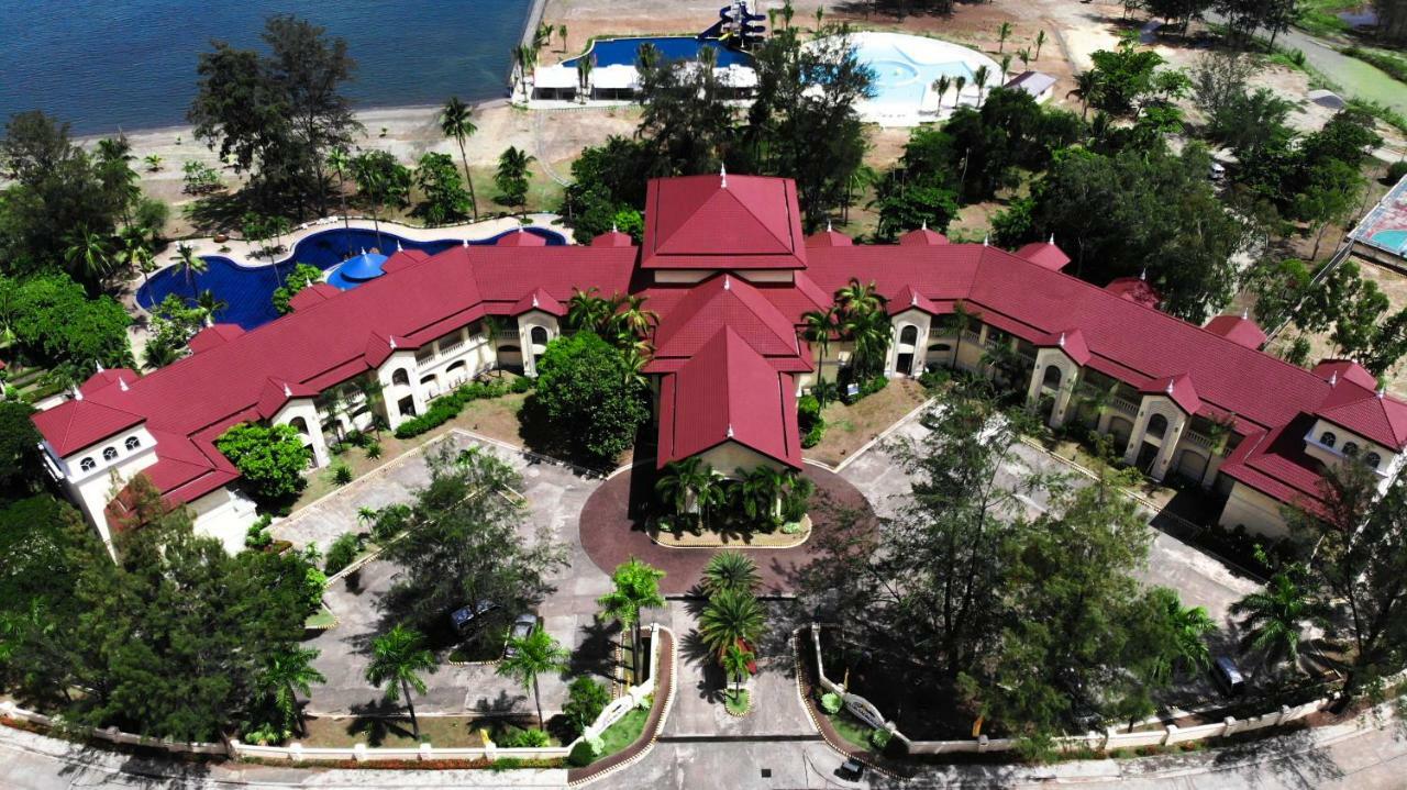 Club Morocco Resort And Country Club Subic Bagian luar foto