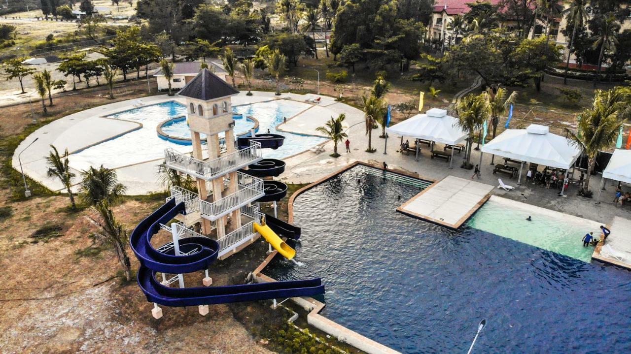 Club Morocco Resort And Country Club Subic Bagian luar foto